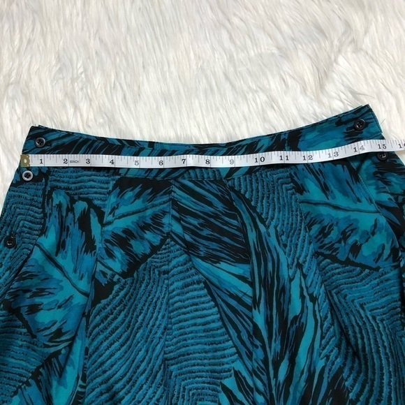 Forever 21 Vacay Skirt + Sweater set! - Picture 7 of 8